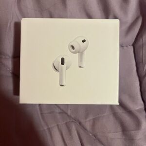 Wireless Earbuds in White